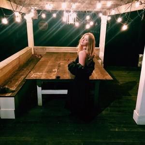 Meet your Posher, Valentina